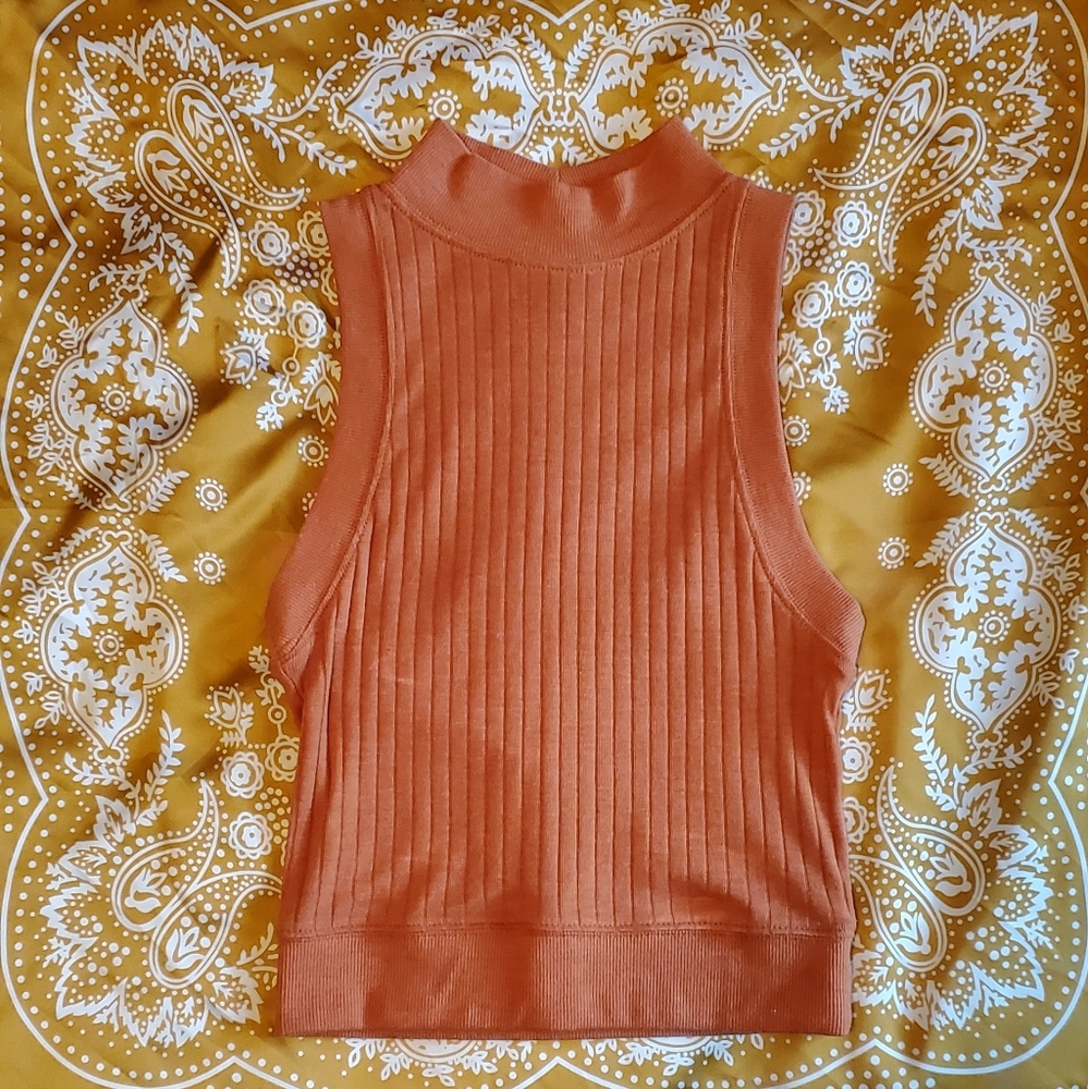 [SOLD] Ribbed Mock Neck Top
